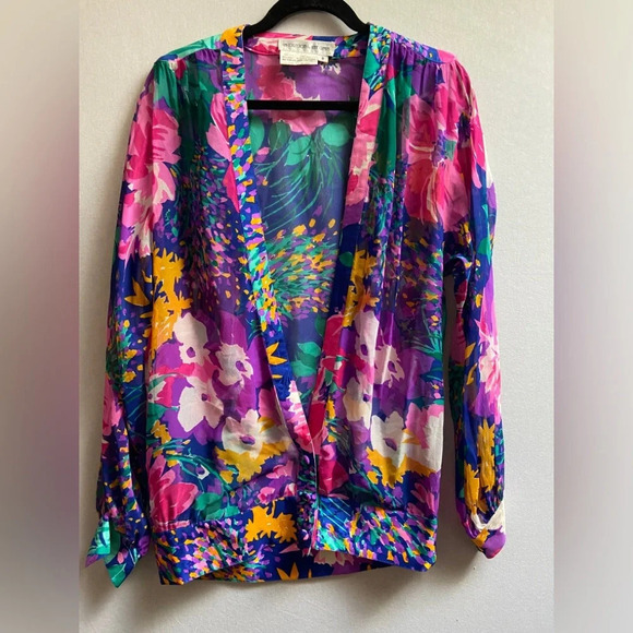 Anne Crimmins Tops - Vintage Umi Collections by Anne Crimmins 100% Silk Floral kimono blouse Sz 8